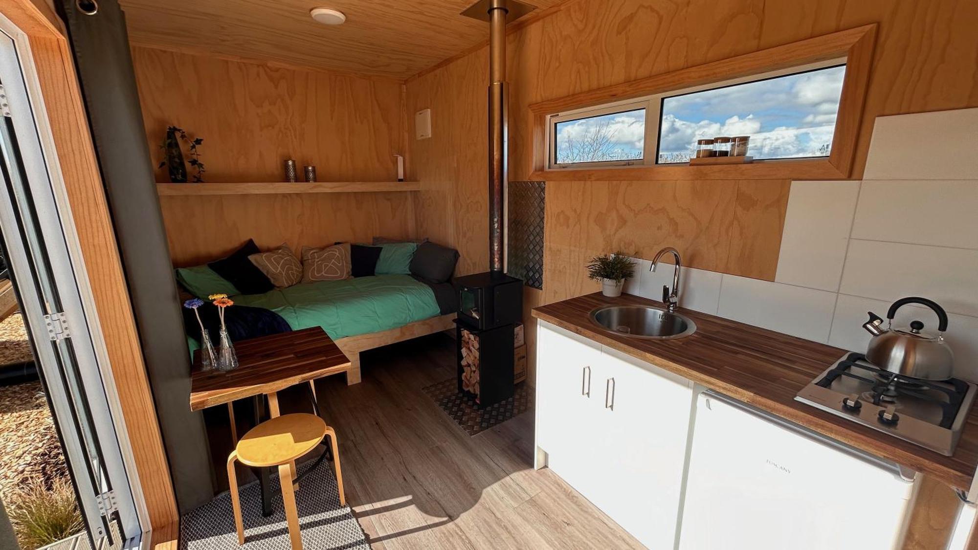 Cosy Tiny Container Cabin Carterton Exteriör bild
